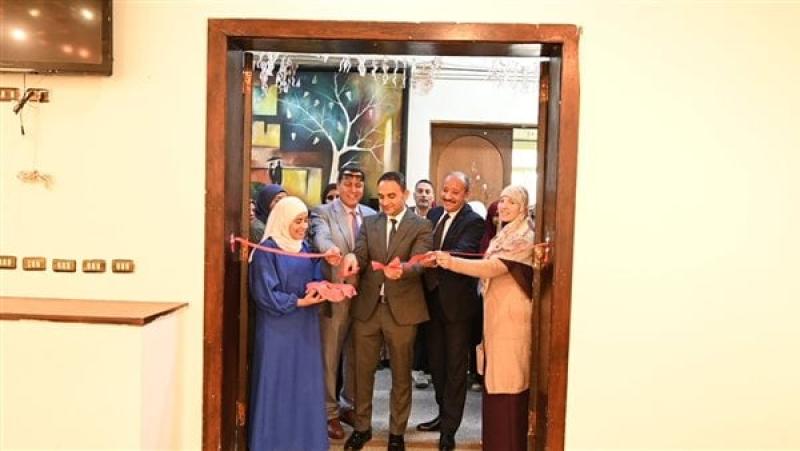 افتتاح معرض المشغولات النسيجية جامعة الفيوم