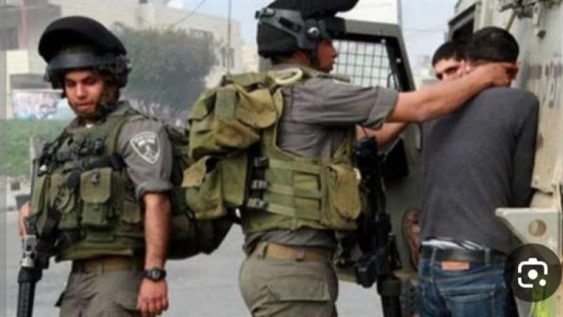 الاحتلال الاسرائيلي يعتقل مواطنين