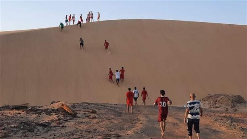 تدريبات شاقة علي صعود الجبال